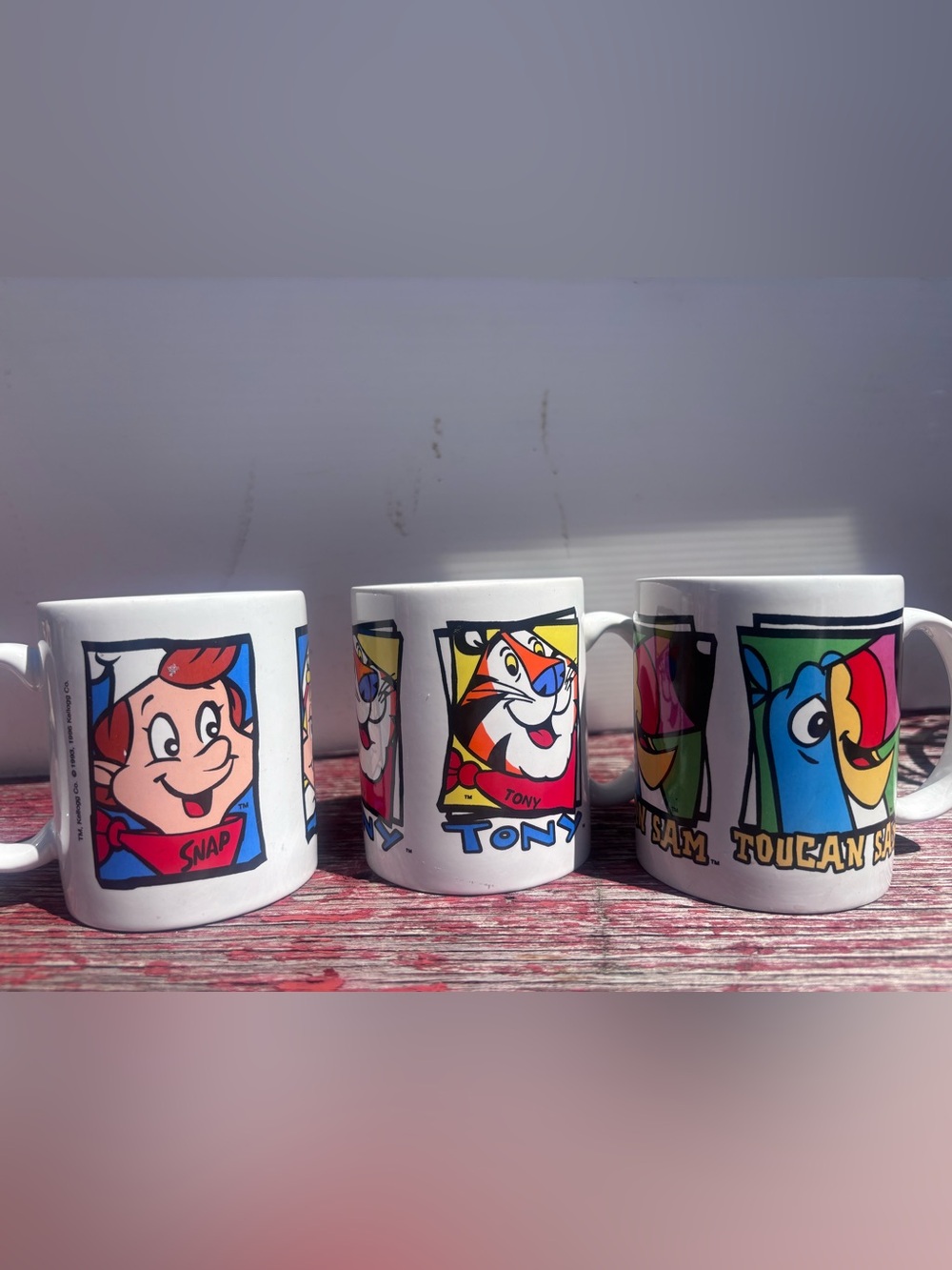 Set of 3 vintage 1994 Kelloggs character coffee mugs Tony the Tiger toucan etc